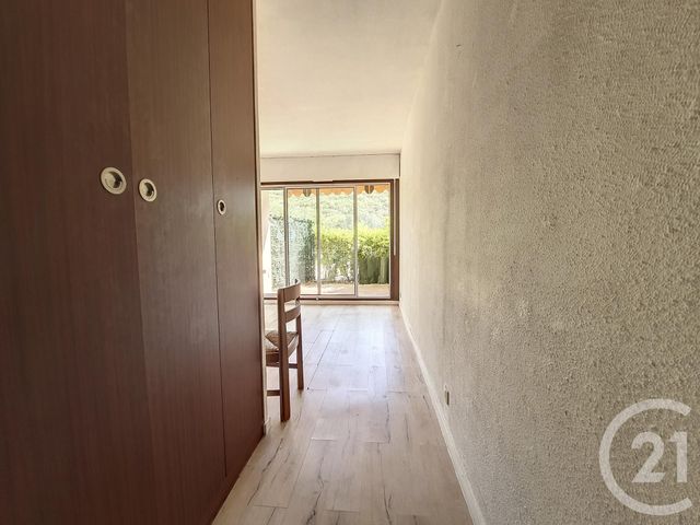 Appartement Studio &agrave; louer - 1 pi&egrave;ce - 16,43 m2 - Mandelieu La Napoule - 06 - PROVENCE-ALPES-COTE-D-AZUR