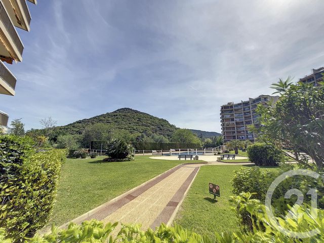 Appartement Studio &agrave; louer - 1 pi&egrave;ce - 16,43 m2 - Mandelieu La Napoule - 06 - PROVENCE-ALPES-COTE-D-AZUR