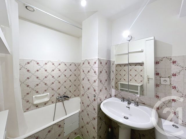 Appartement Studio &agrave; louer - 1 pi&egrave;ce - 28,09 m2 - Cannes - 06 - PROVENCE-ALPES-COTE-D-AZUR