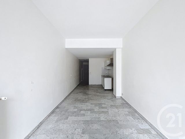 Appartement Studio &agrave; louer - 1 pi&egrave;ce - 28,09 m2 - Cannes - 06 - PROVENCE-ALPES-COTE-D-AZUR