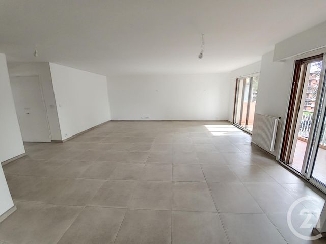 Appartement F3 &agrave; louer - 3 pi&egrave;ces - 83,34 m2 - Mandelieu La Napoule - 06 - PROVENCE-ALPES-COTE-D-AZUR