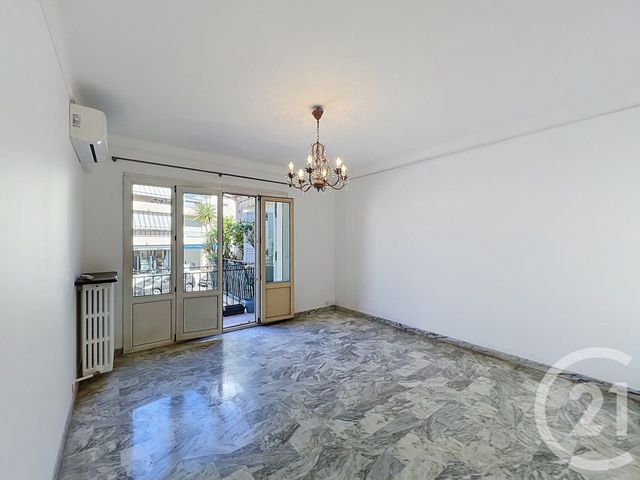 Appartement T4 &agrave; louer - 4 pi&egrave;ces - 85,43 m2 - Mandelieu La Napoule - 06 - PROVENCE-ALPES-COTE-D-AZUR