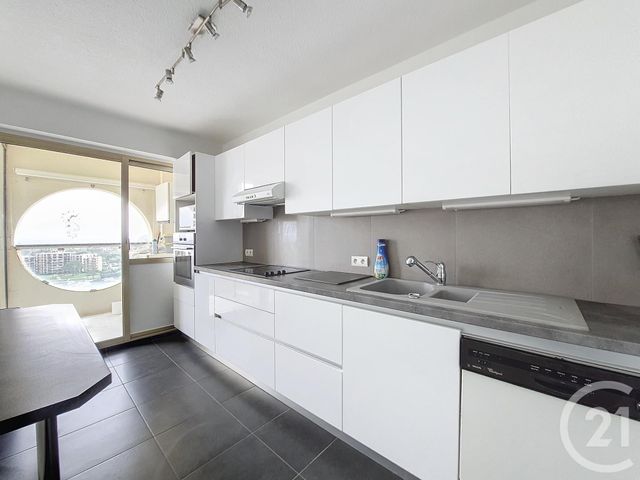 Appartement F3 &agrave; louer - 3 pi&egrave;ces - 64,35 m2 - Mandelieu La Napoule - 06 - PROVENCE-ALPES-COTE-D-AZUR