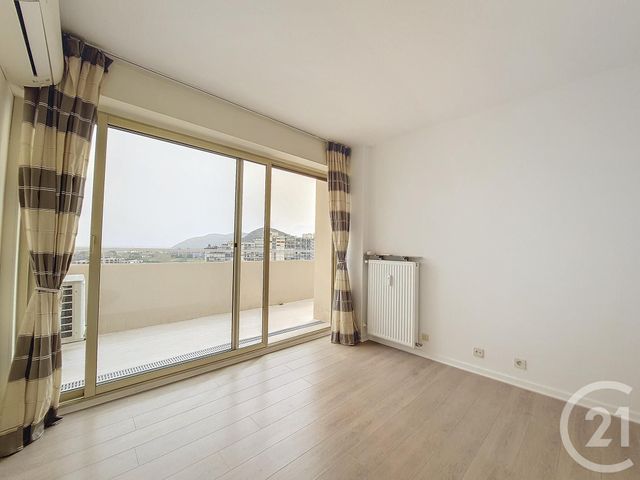 Appartement F3 &agrave; louer - 3 pi&egrave;ces - 64,35 m2 - Mandelieu La Napoule - 06 - PROVENCE-ALPES-COTE-D-AZUR