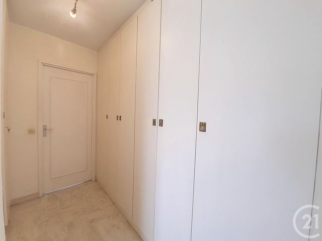Appartement F3 &agrave; louer - 3 pi&egrave;ces - 64,35 m2 - Mandelieu La Napoule - 06 - PROVENCE-ALPES-COTE-D-AZUR