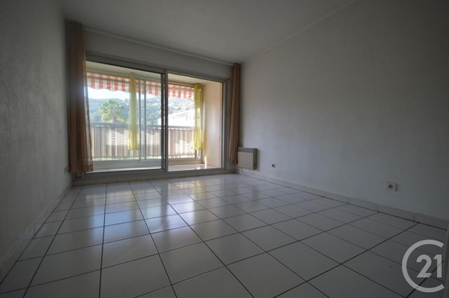 Appartement F2 &agrave; louer - 2 pi&egrave;ces - 35,66 m2 - Mandelieu La Napoule - 06 - PROVENCE-ALPES-COTE-D-AZUR