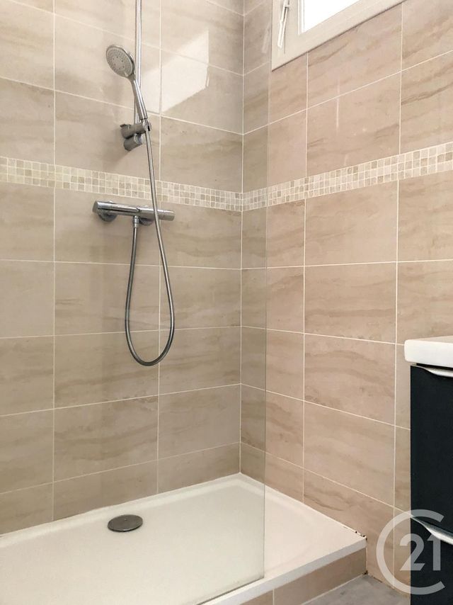 Appartement Studio &agrave; louer - 1 pi&egrave;ce - 18,62 m2 - Mandelieu La Napoule - 06 - PROVENCE-ALPES-COTE-D-AZUR