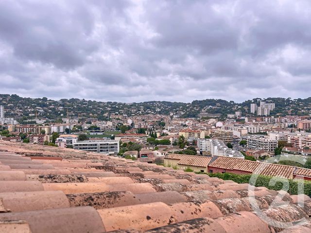 Appartement T2 &agrave; louer - 2 pi&egrave;ces - 48,35 m2 - Vallauris - 06 - PROVENCE-ALPES-COTE-D-AZUR