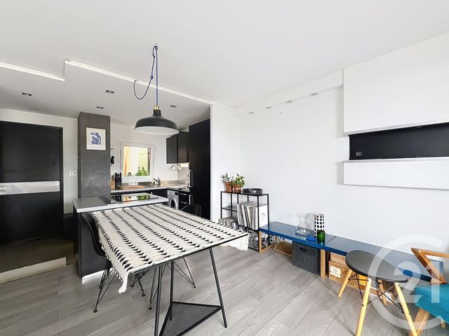 Appartement T2 &agrave; louer - 2 pi&egrave;ces - 48,35 m2 - Vallauris - 06 - PROVENCE-ALPES-COTE-D-AZUR