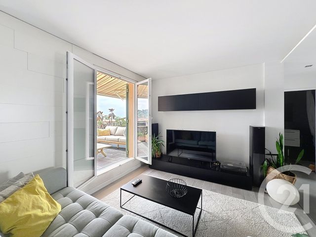 Appartement T2 &agrave; louer - 2 pi&egrave;ces - 48,35 m2 - Vallauris - 06 - PROVENCE-ALPES-COTE-D-AZUR