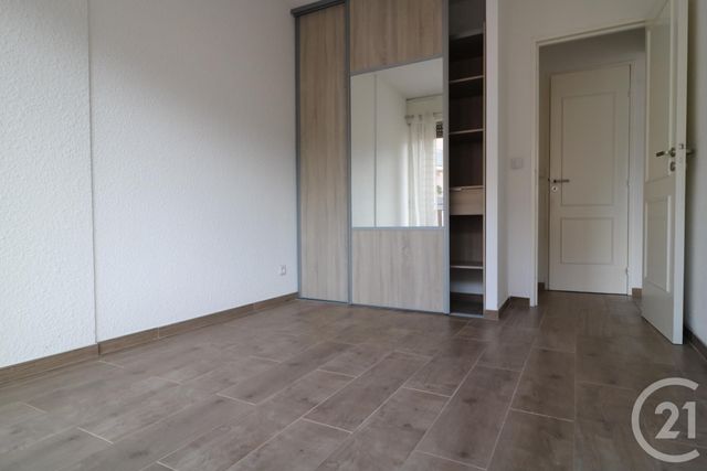 Appartement T2 &agrave; louer - 2 pi&egrave;ces - 36,03 m2 - Mandelieu La Napoule - 06 - PROVENCE-ALPES-COTE-D-AZUR