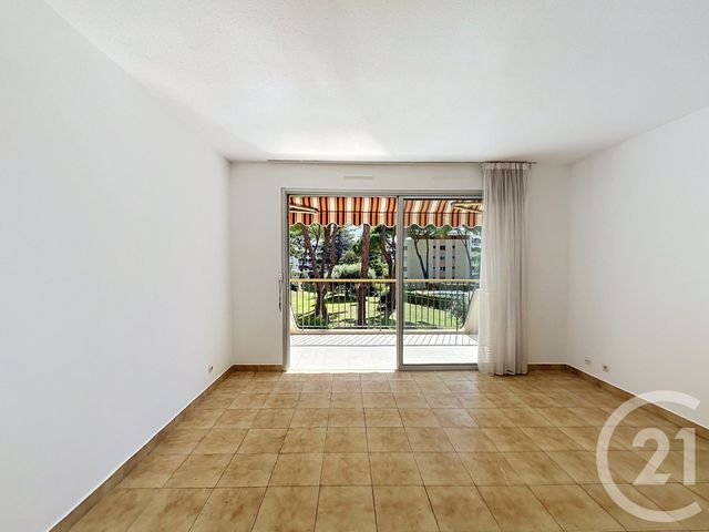 Appartement Studio &agrave; louer - 1 pi&egrave;ce - 21,73 m2 - Mandelieu La Napoule - 06 - PROVENCE-ALPES-COTE-D-AZUR