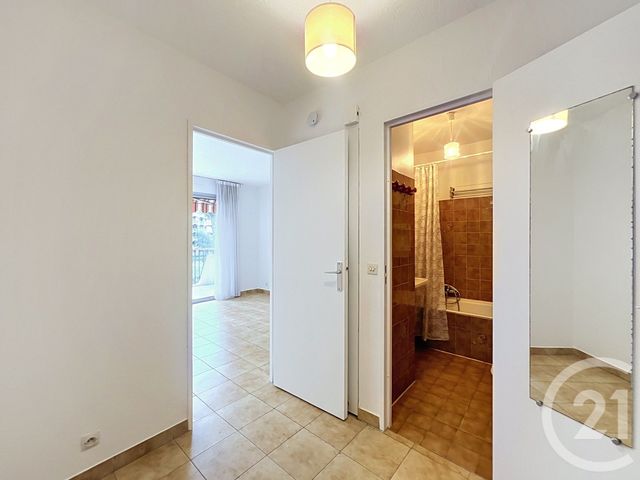 Appartement Studio &agrave; louer - 1 pi&egrave;ce - 21,73 m2 - Mandelieu La Napoule - 06 - PROVENCE-ALPES-COTE-D-AZUR