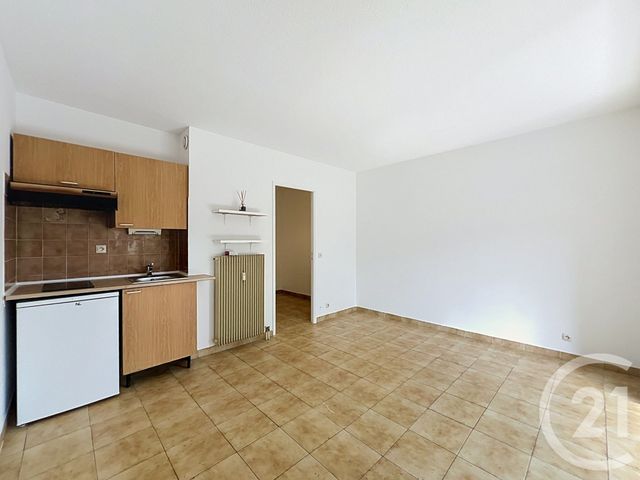 Appartement Studio &agrave; louer - 1 pi&egrave;ce - 21,73 m2 - Mandelieu La Napoule - 06 - PROVENCE-ALPES-COTE-D-AZUR