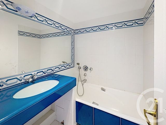 Appartement F3 &agrave; vendre - 3 pi&egrave;ces - 82 m2 - Mandelieu La Napoule - 06 - PROVENCE-ALPES-COTE-D-AZUR