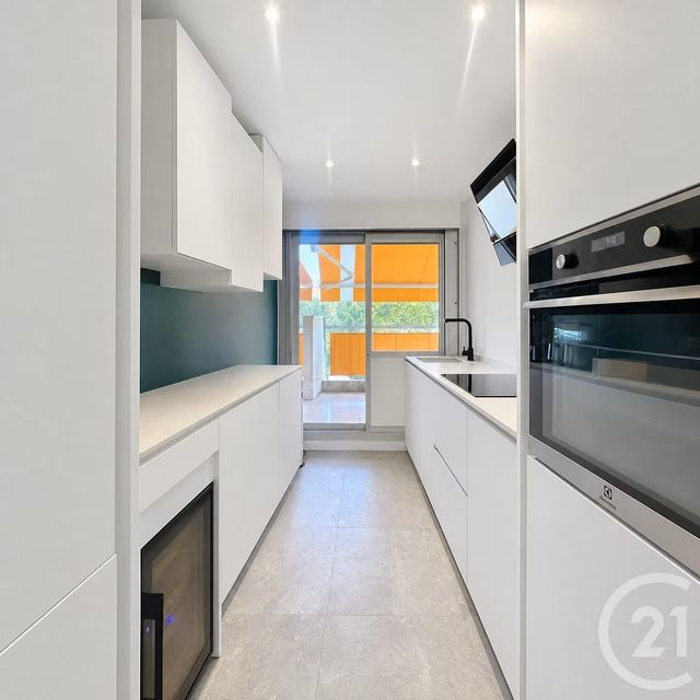 Appartement F3 &agrave; vendre - 3 pi&egrave;ces - 69 m2 - Mandelieu La Napoule - 06 - PROVENCE-ALPES-COTE-D-AZUR