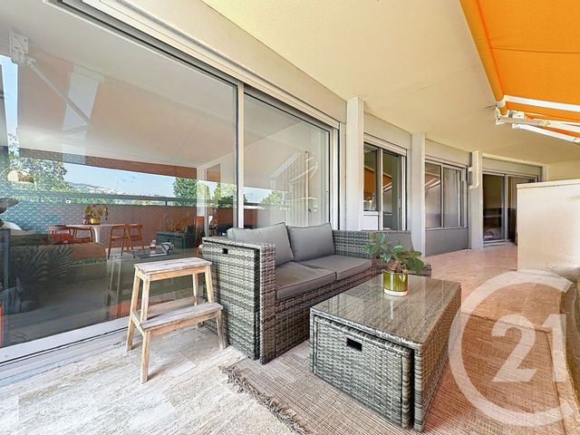 Appartement F3 &agrave; vendre - 3 pi&egrave;ces - 69 m2 - Mandelieu La Napoule - 06 - PROVENCE-ALPES-COTE-D-AZUR