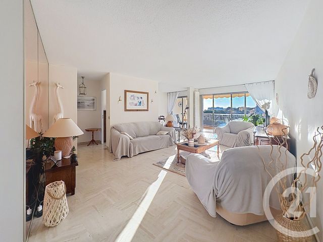 Appartement F4 &agrave; vendre - 4 pi&egrave;ces - 110 m2 - Mandelieu La Napoule - 06 - PROVENCE-ALPES-COTE-D-AZUR