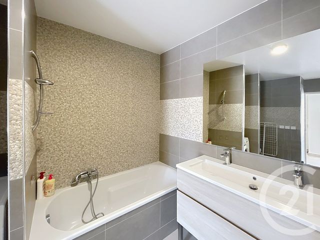 Appartement F4 &agrave; vendre - 4 pi&egrave;ces - 92 m2 - Mandelieu La Napoule - 06 - PROVENCE-ALPES-COTE-D-AZUR