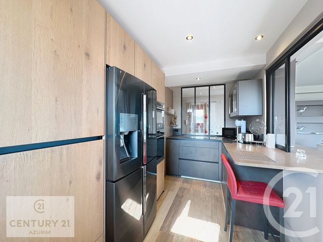 Appartement F5 &agrave; vendre - 5 pi&egrave;ces - 107,46 m2 - Le Golfe Juan - 06 - PROVENCE-ALPES-COTE-D-AZUR