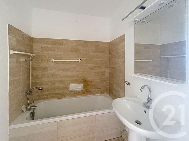 Appartement F2 &agrave; vendre - 2 pi&egrave;ces - 33 m2 - Mandelieu La Napoule - 06 - PROVENCE-ALPES-COTE-D-AZUR