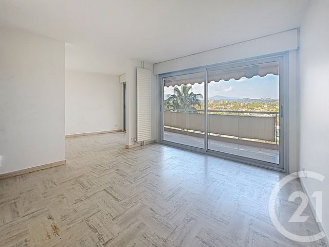 Appartement F2 &agrave; vendre - 2 pi&egrave;ces - 33 m2 - Mandelieu La Napoule - 06 - PROVENCE-ALPES-COTE-D-AZUR