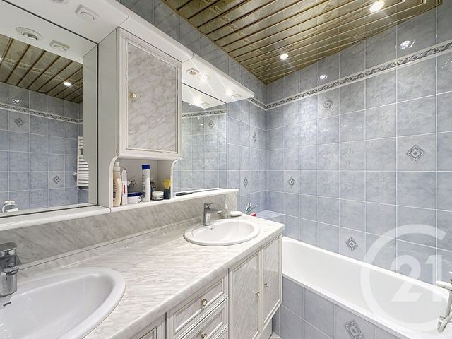 Appartement F3 &agrave; vendre - 3 pi&egrave;ces - 68,67 m2 - Mandelieu La Napoule - 06 - PROVENCE-ALPES-COTE-D-AZUR