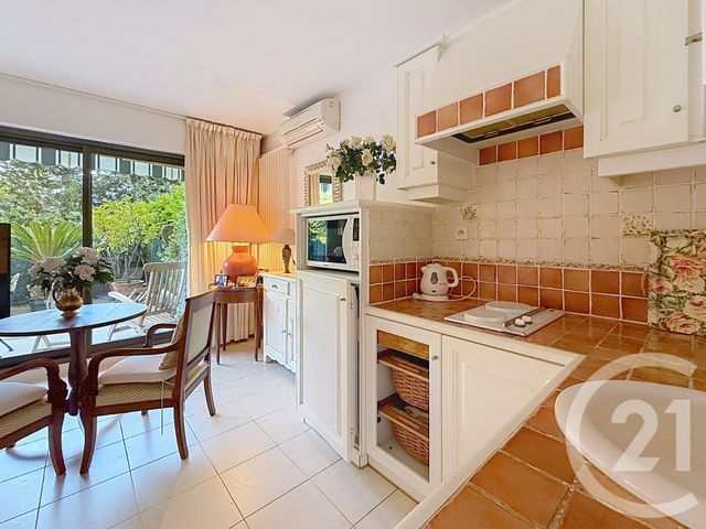 Appartement Studio &agrave; vendre - 1 pi&egrave;ce - 27,24 m2 - Mandelieu La Napoule - 06 - PROVENCE-ALPES-COTE-D-AZUR