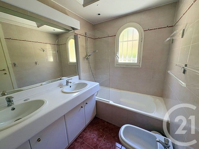 Appartement F3 &agrave; vendre - 3 pi&egrave;ces - 99 m2 - Mandelieu La Napoule - 06 - PROVENCE-ALPES-COTE-D-AZUR