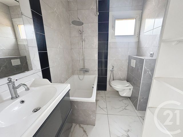 Appartement F2 &agrave; vendre - 2 pi&egrave;ces - 35 m2 - Mandelieu La Napoule - 06 - PROVENCE-ALPES-COTE-D-AZUR