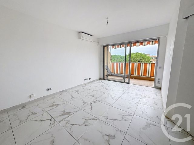 Appartement F2 &agrave; vendre - 2 pi&egrave;ces - 35 m2 - Mandelieu La Napoule - 06 - PROVENCE-ALPES-COTE-D-AZUR