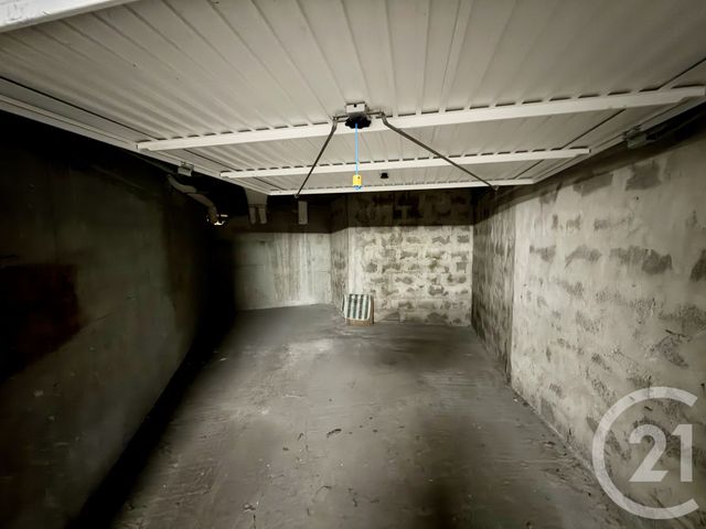 Parking &agrave; vendre - 15 m2 - Mandelieu La Napoule - 06 - PROVENCE-ALPES-COTE-D-AZUR