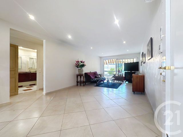 Appartement T3 &agrave; vendre - 3 pi&egrave;ces - 75,71 m2 - Mandelieu La Napoule - 06 - PROVENCE-ALPES-COTE-D-AZUR